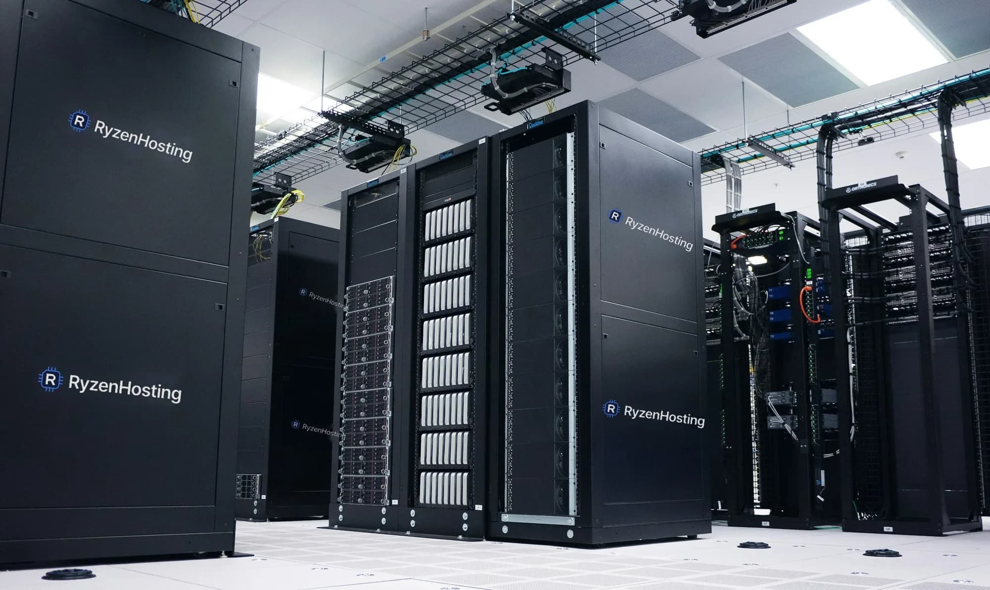 RyzenHosting server racks in the Chicago CHI1 data hall